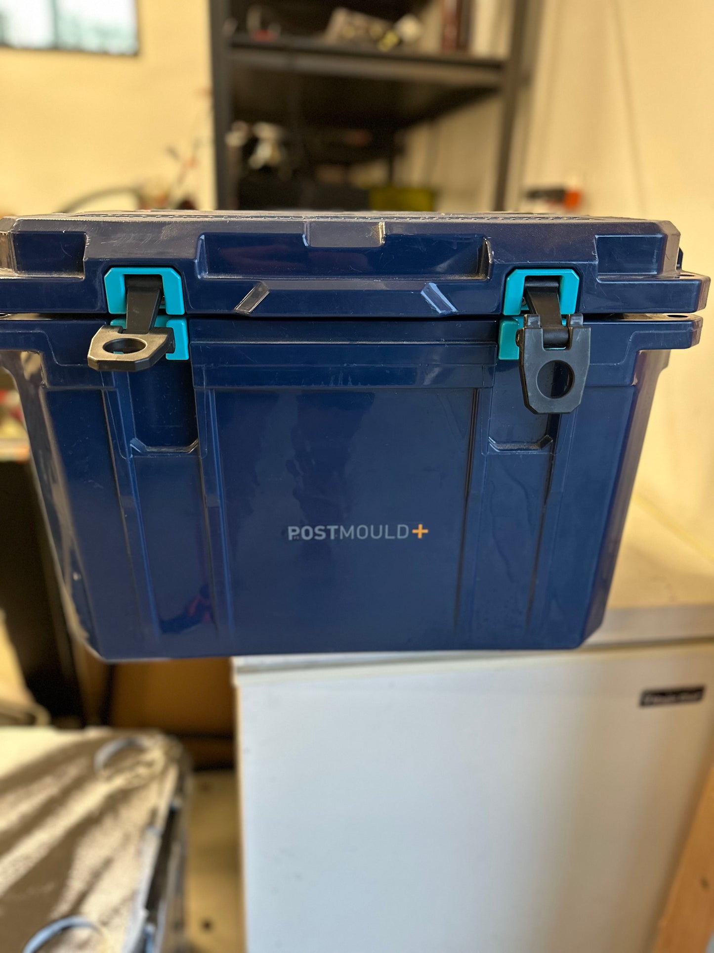 Cubix QuadraX 20-Quart Heavy Duty Cooler-Navy Blue-(7 out of 10 condition)