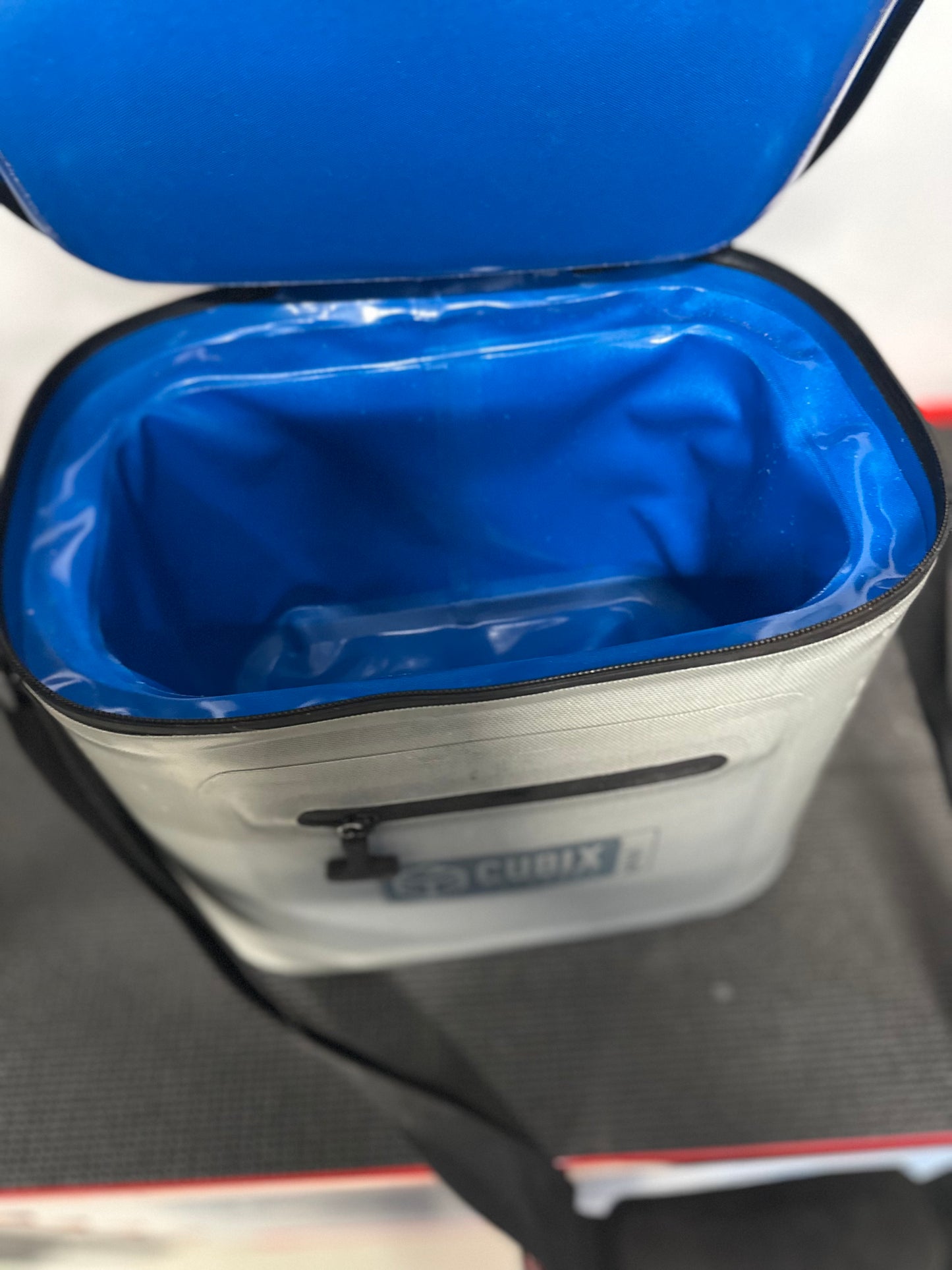 Cubix 8-Liter Soft Cooler-Gray (9 out of 10 condition)