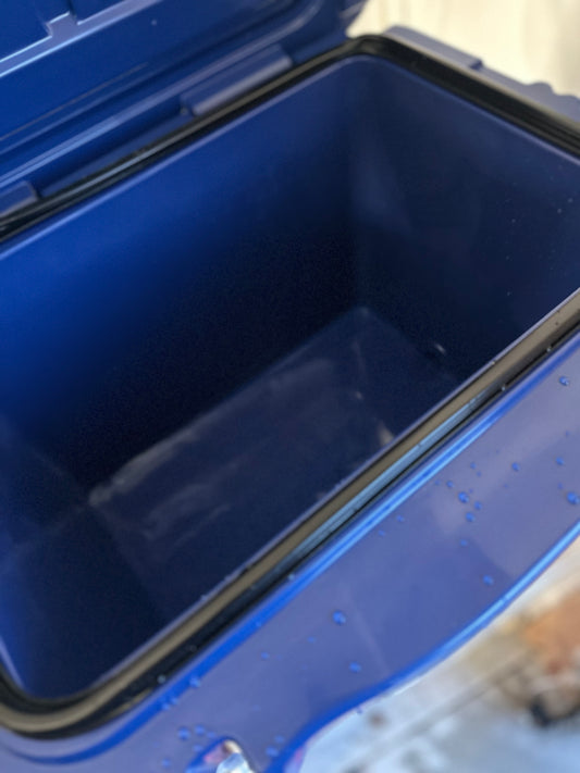 Cubix Outdoor Viva Series 25-Quart Cooler-Blue (Almost New!)